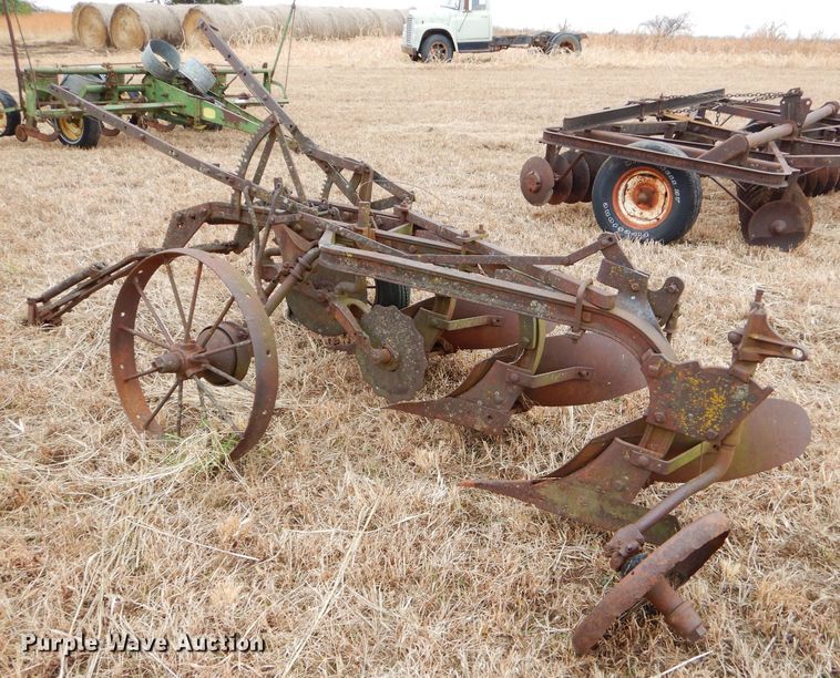 image for item GB9513 Three bottom plow