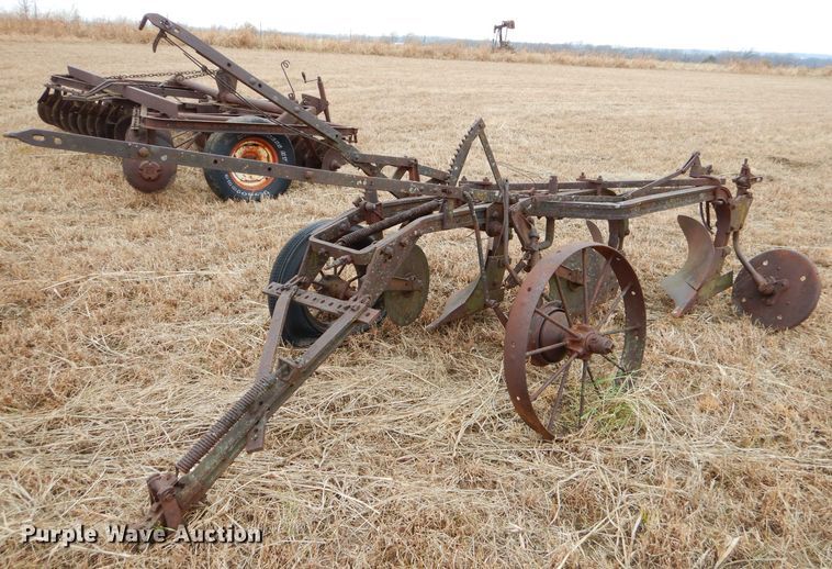 image for item GB9513 Three bottom plow