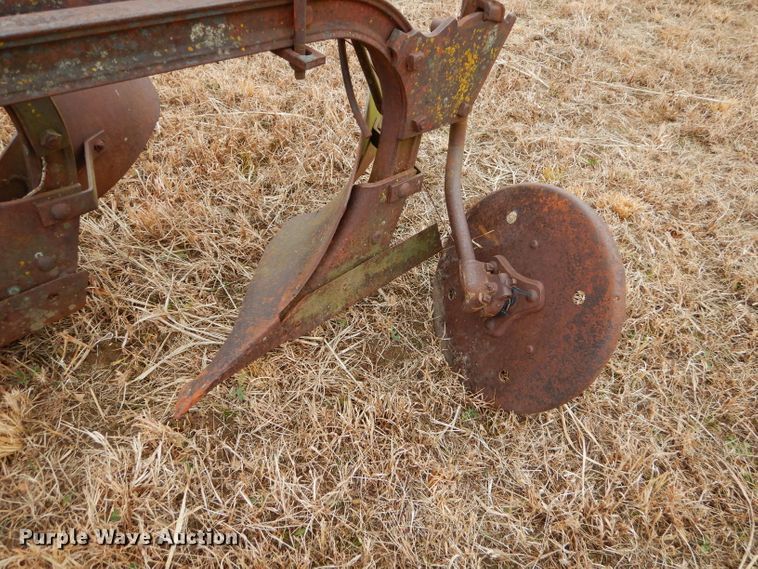 image for item GB9513 Three bottom plow