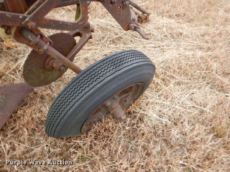 image for item GB9513 Three bottom plow