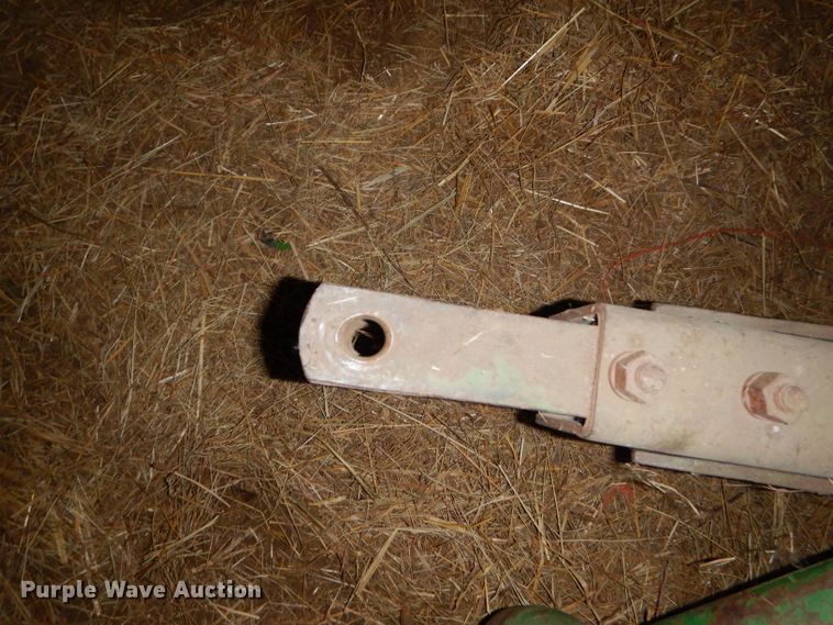 image for item GB9522 John Deere 24T small square baler