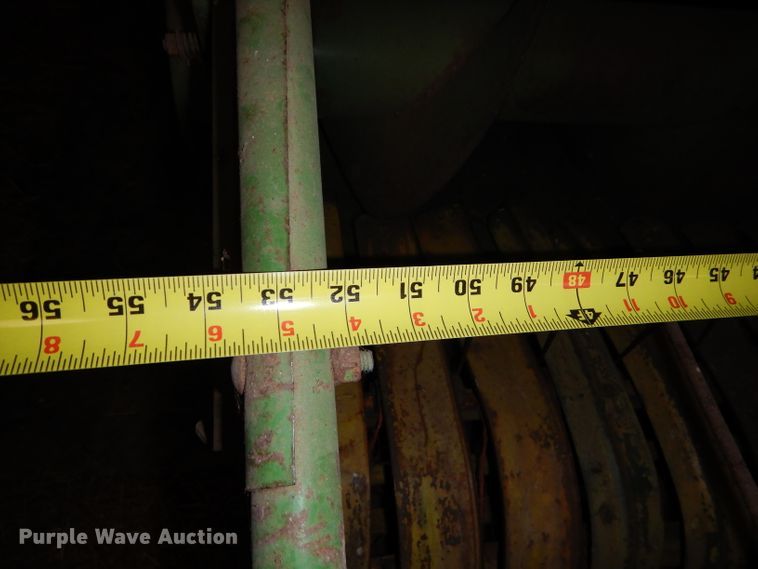 image for item GB9522 John Deere 24T small square baler