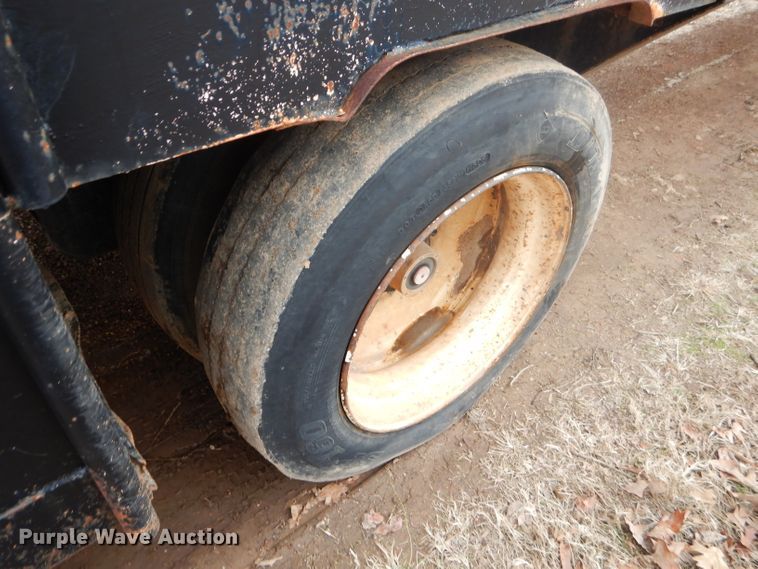 image for item GB9527 Shop built livestock trailer