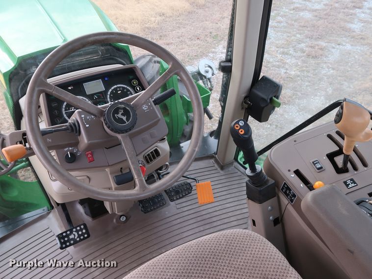 image for item GD9937 2014 John Deere 6125M MFWD tractor