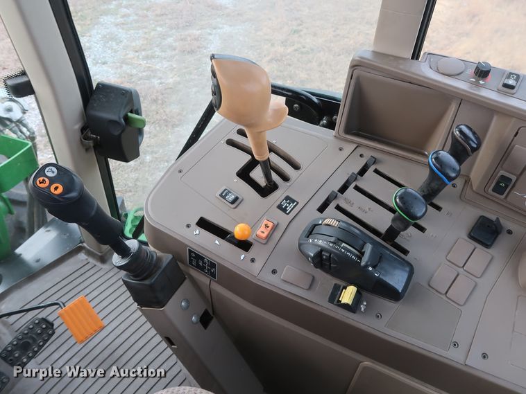 image for item GD9937 2014 John Deere 6125M MFWD tractor