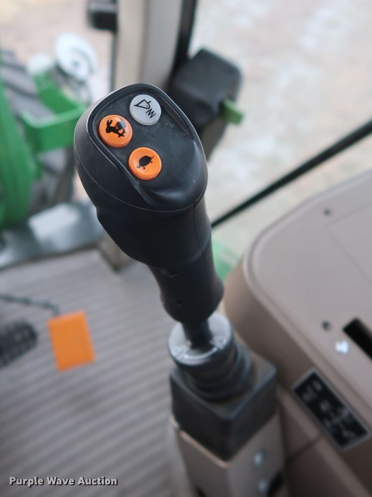 image for item GD9937 2014 John Deere 6125M MFWD tractor