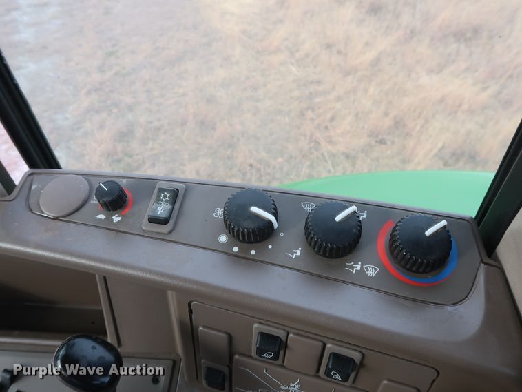 image for item GD9937 2014 John Deere 6125M MFWD tractor