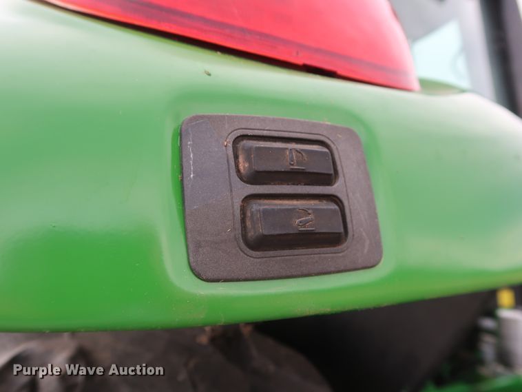 image for item GD9937 2014 John Deere 6125M MFWD tractor