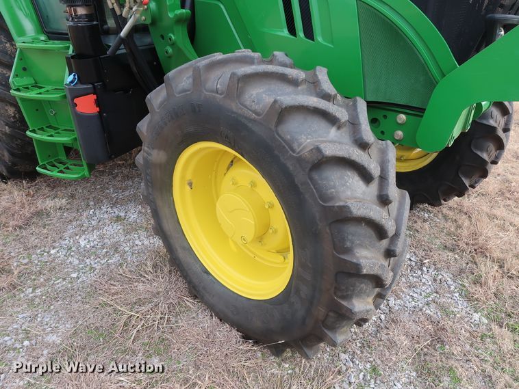 image for item GD9937 2014 John Deere 6125M MFWD tractor