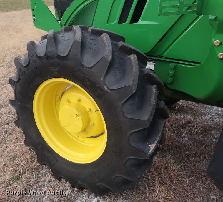 image for item GD9937 2014 John Deere 6125M MFWD tractor