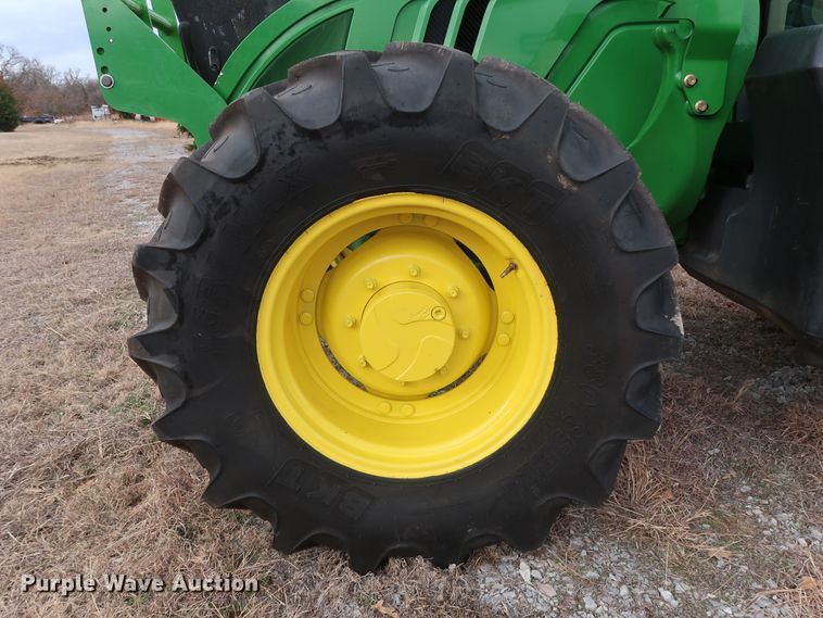 image for item GD9937 2014 John Deere 6125M MFWD tractor