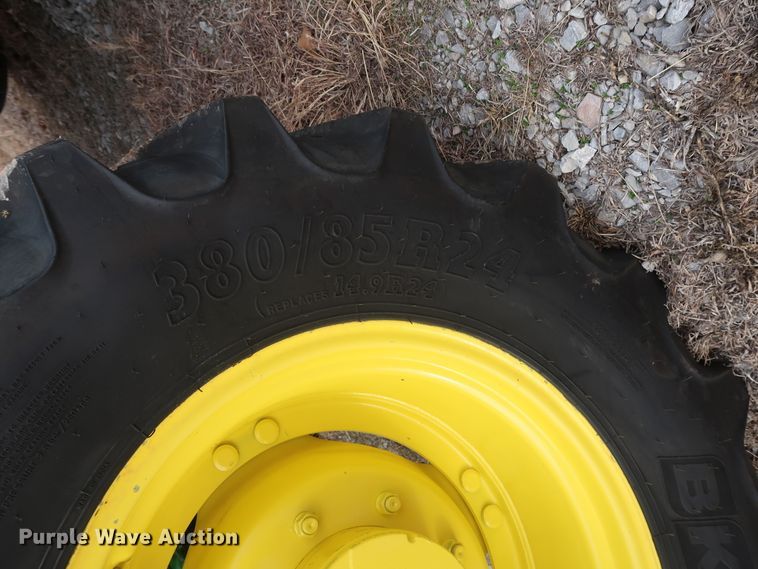 image for item GD9937 2014 John Deere 6125M MFWD tractor