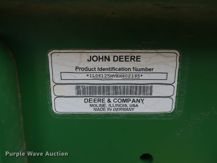image for item GD9937 2014 John Deere 6125M MFWD tractor