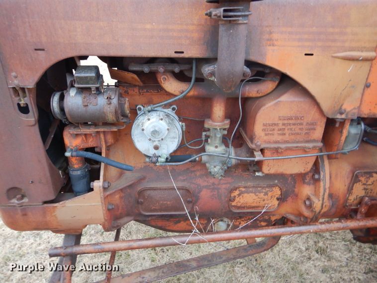 image for item GE9536 1948 Case LA tractor