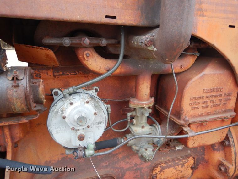 image for item GE9536 1948 Case LA tractor