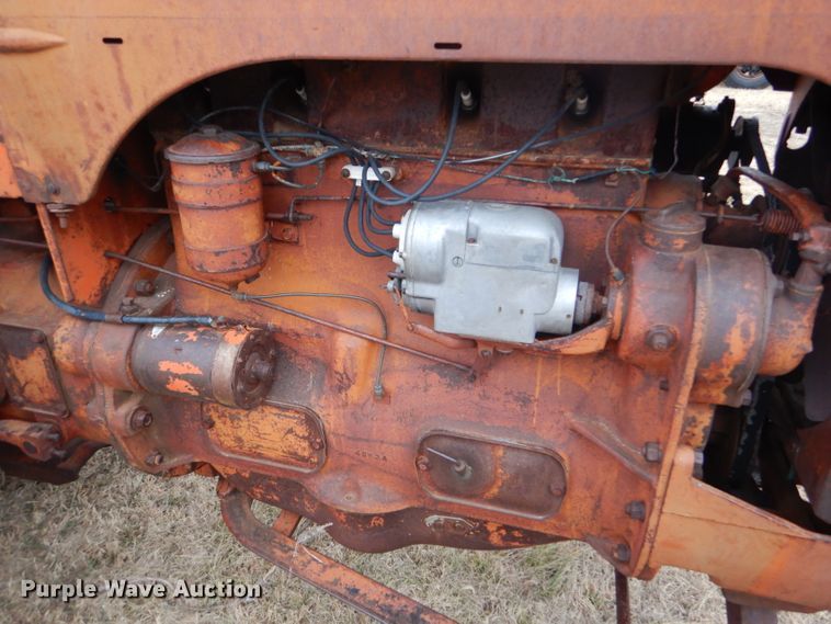 image for item GE9536 1948 Case LA tractor