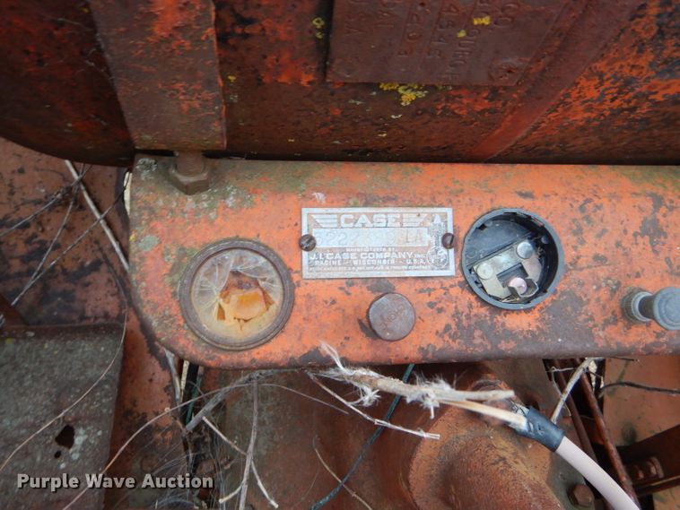 image for item GE9536 1948 Case LA tractor