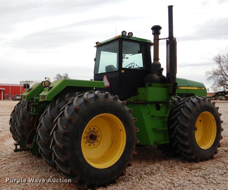 image for item GF9846 1990 John Deere 8760 4WD tractor