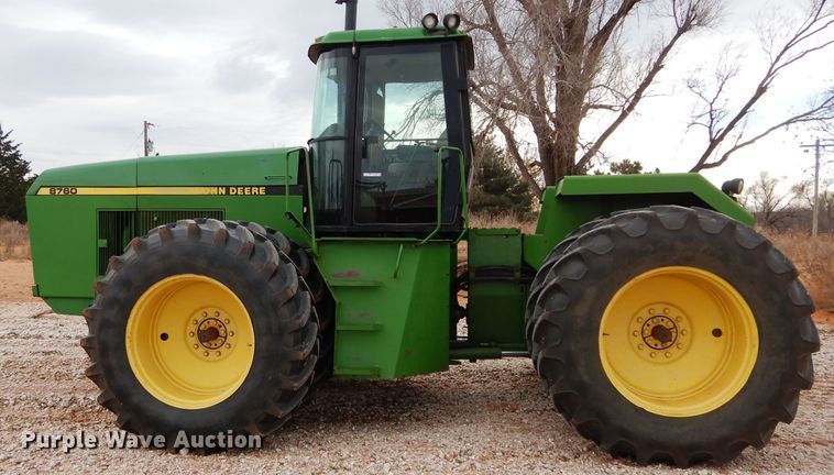 image for item GF9846 1990 John Deere 8760 4WD tractor