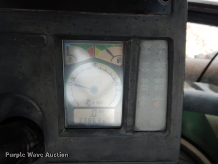 image for item GF9846 1990 John Deere 8760 4WD tractor