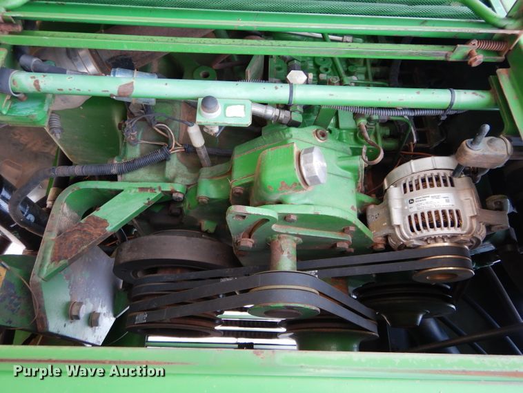 image for item GF9846 1990 John Deere 8760 4WD tractor