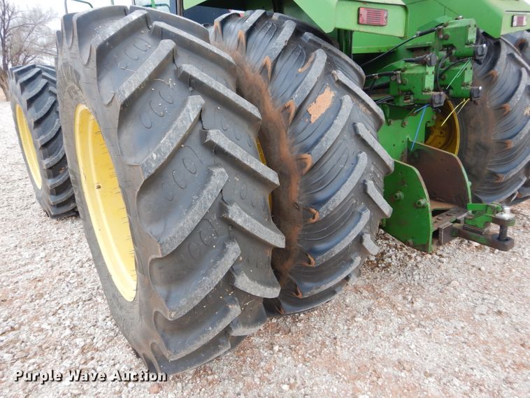 image for item GF9846 1990 John Deere 8760 4WD tractor