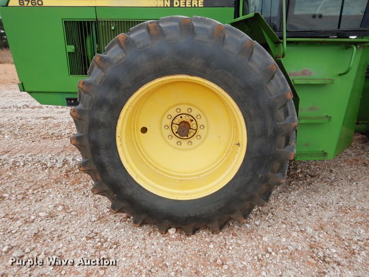 image for item GF9846 1990 John Deere 8760 4WD tractor