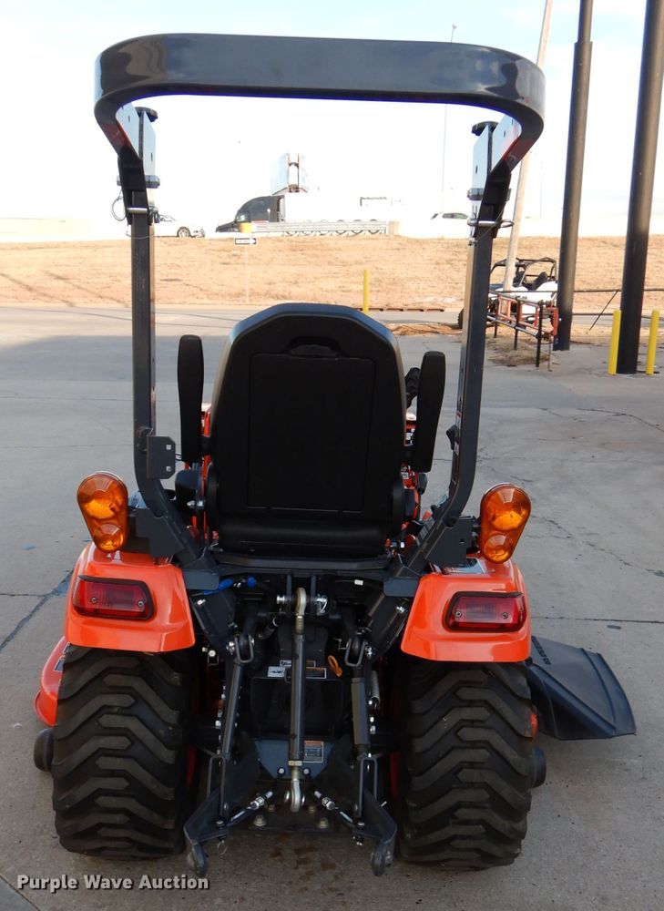 image for item GF9924 2018 Kubota BX2380 tractor