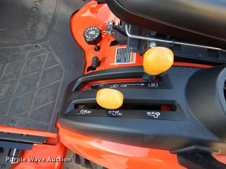 image for item GF9924 2018 Kubota BX2380 tractor