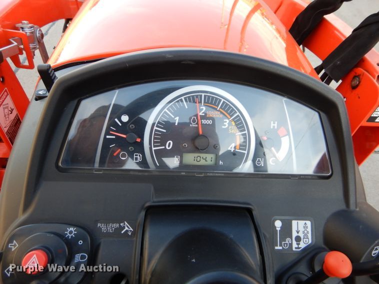 image for item GF9924 2018 Kubota BX2380 tractor