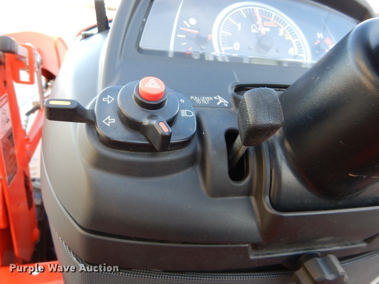 image for item GF9924 2018 Kubota BX2380 tractor