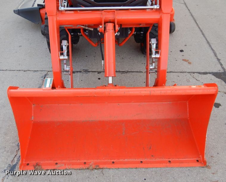 image for item GF9924 2018 Kubota BX2380 tractor