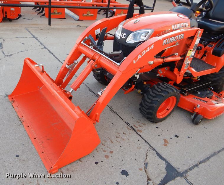 image for item GF9924 2018 Kubota BX2380 tractor