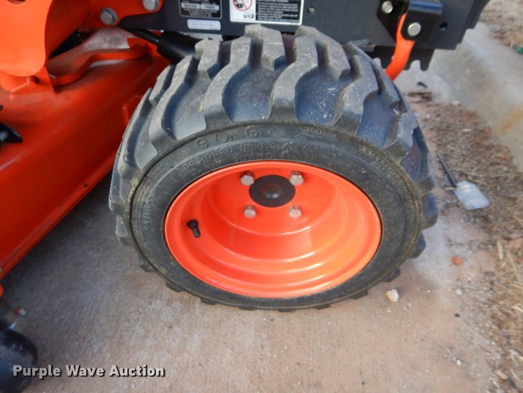 image for item GF9924 2018 Kubota BX2380 tractor