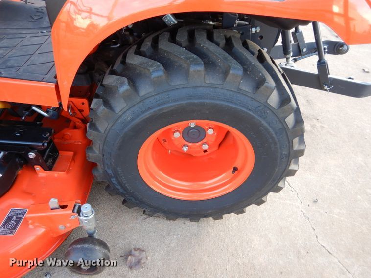 image for item GF9924 2018 Kubota BX2380 tractor