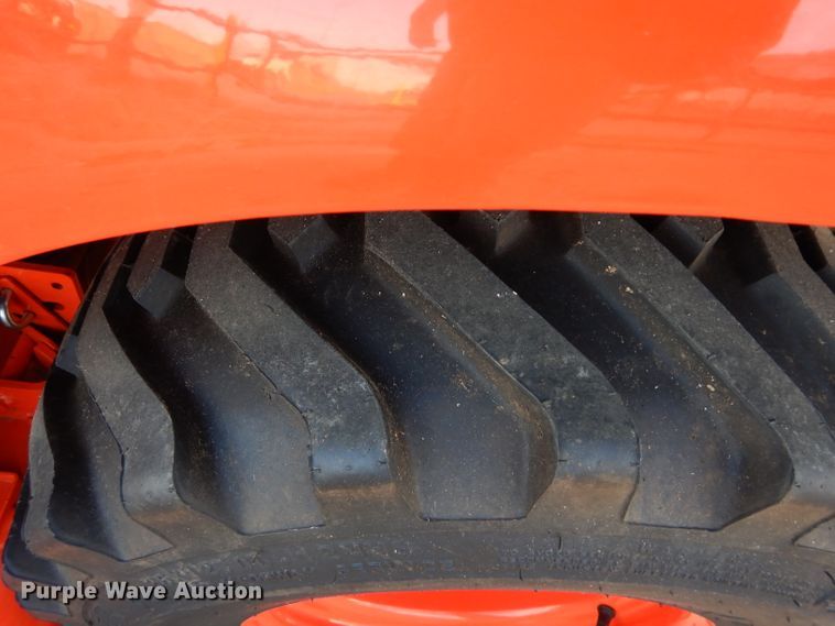 image for item GF9924 2018 Kubota BX2380 tractor