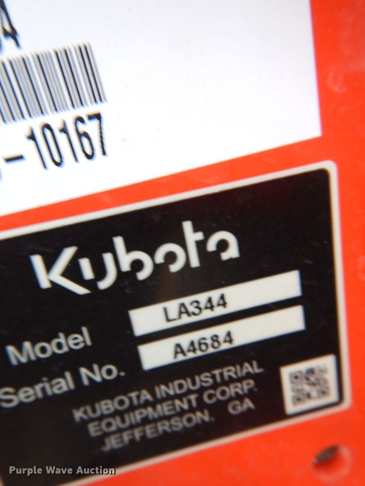 image for item GF9924 2018 Kubota BX2380 tractor