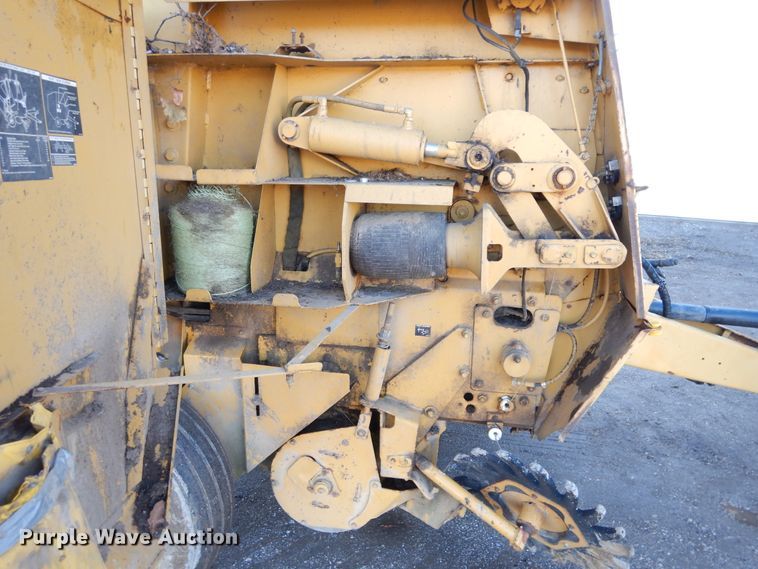 image for item H1210 1993 Vermeer 605 round baler