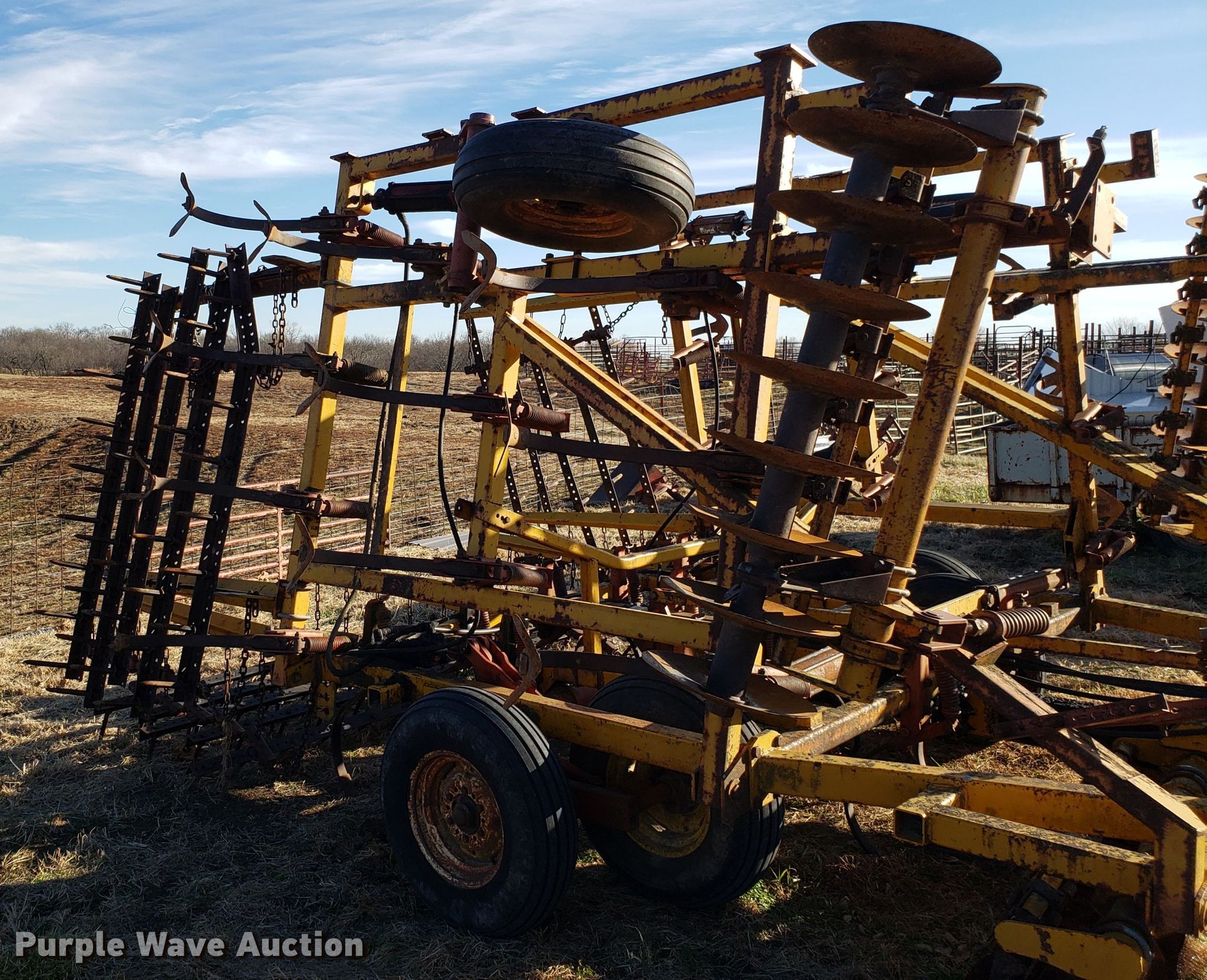 Kent Discovator mulch finisher in Weston, MO Item EZ9023 sold