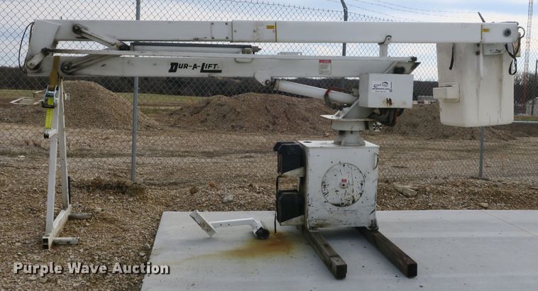 image for item DB10096 Duralift DFSL32 articulating, insulated boom