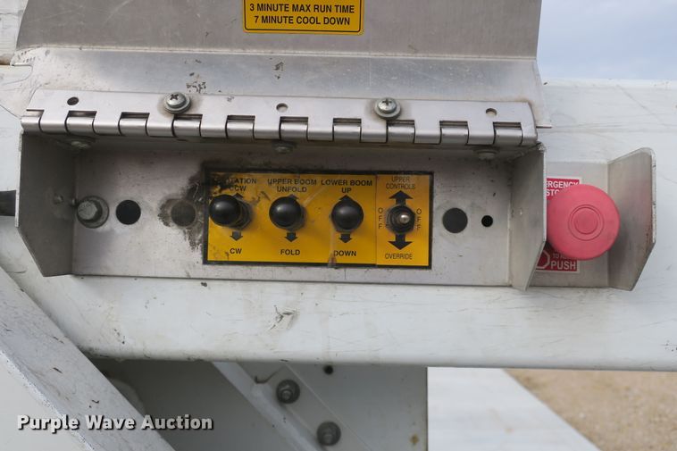 image for item DB10096 Duralift DFSL32 articulating, insulated boom