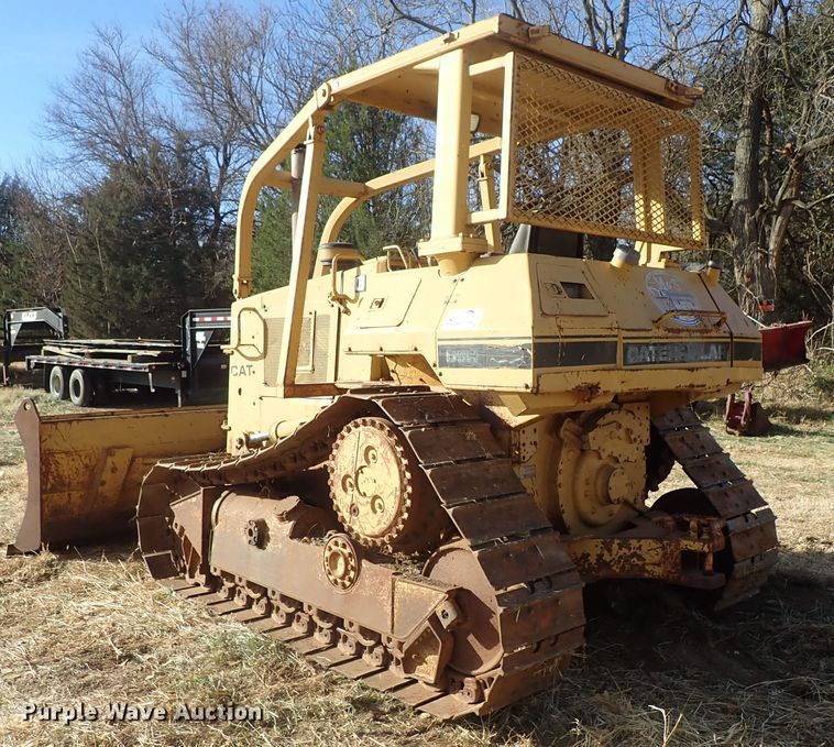 image for item DB7538 1986 Caterpillar D5H dozer