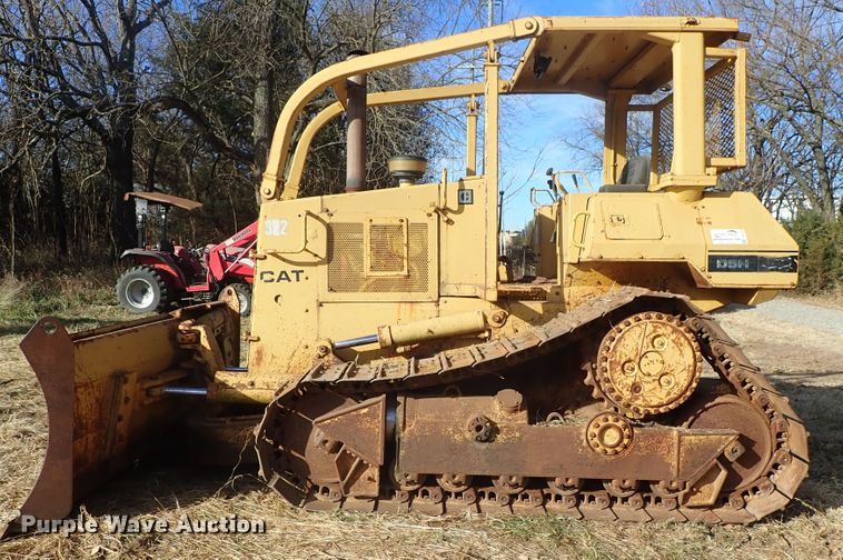 image for item DB7538 1986 Caterpillar D5H dozer