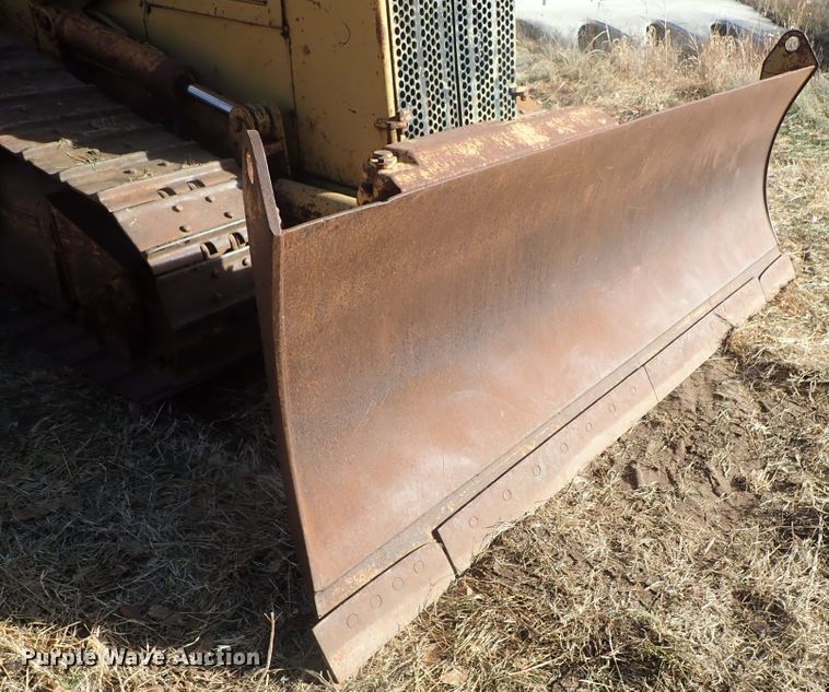 image for item DB7538 1986 Caterpillar D5H dozer