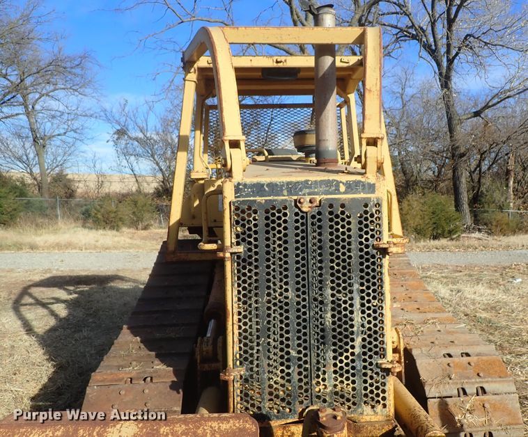 image for item DB7538 1986 Caterpillar D5H dozer