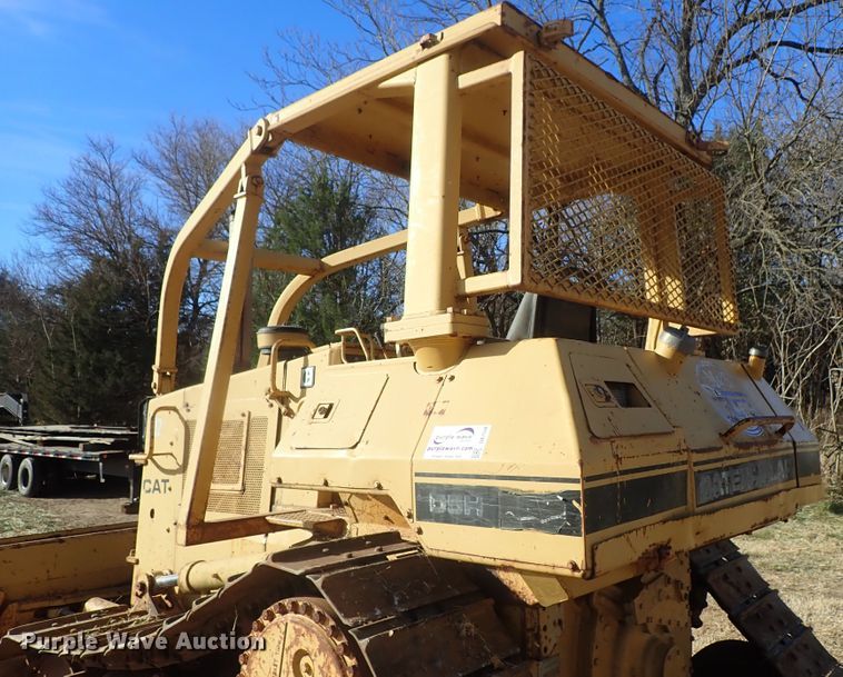 image for item DB7538 1986 Caterpillar D5H dozer