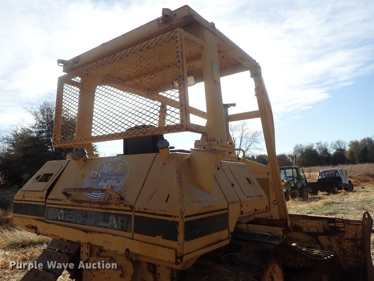 image for item DB7538 1986 Caterpillar D5H dozer