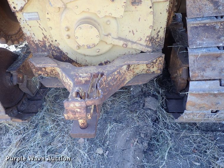 image for item DB7538 1986 Caterpillar D5H dozer