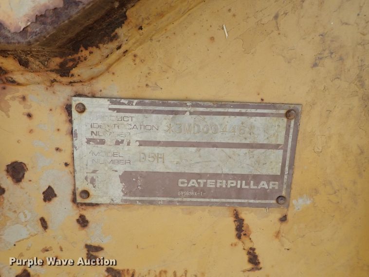 image for item DB7538 1986 Caterpillar D5H dozer