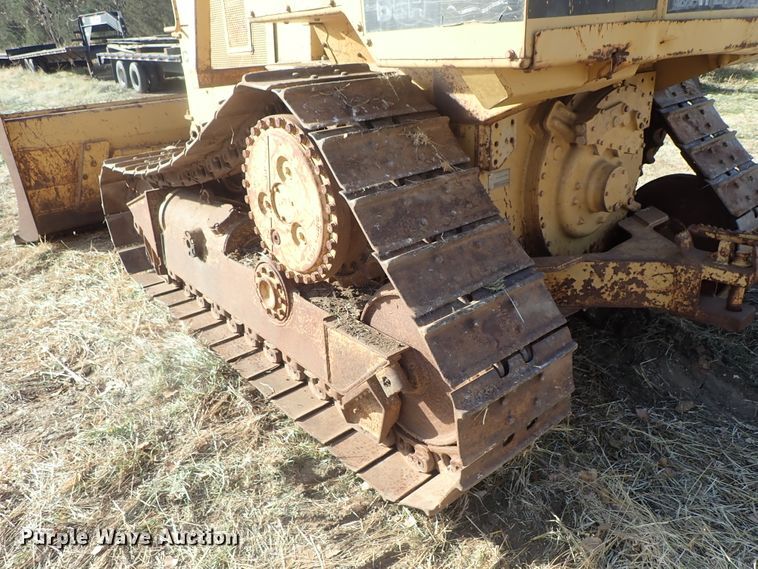 image for item DB7538 1986 Caterpillar D5H dozer